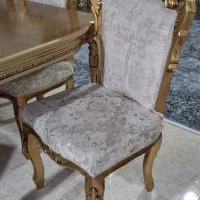 میز ناهار خوری ومبل تمیز در حد نو