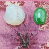 سنگ آسیاب و مهره های قدیمی