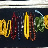 تسبیح سندلوس و کهربا