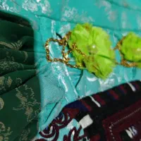 لبآص|لباس|سراوان, |دیوار
