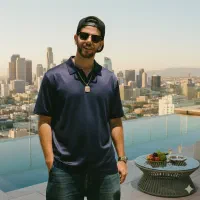 تولید محتوا ، ساخت عکس پروفایل حرفه ای|خدمات رایانه‌ای و موبایل|بندرعباس, |دیوار