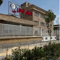 کارگرساده خانم (اپراتوردستگاه تزریق پلاستیک)