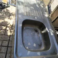 دو عدد کابینت همراه سینک و سنگ