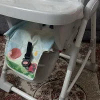 صندلیغذا خوری کودک سالم در حد نو