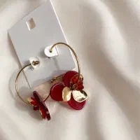 گوشواره گل قرمز