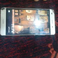 گوشی پی ۸ لایت و ساده