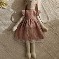 عروسک دستدوز پارچه ایی