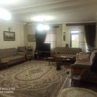 اجاره ساختمان مسکونی روبروی میدان|اجارهٔ مغازه و غرفه|نور, |دیوار