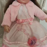 یک عدد عروسک