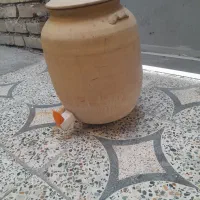 کلمن سفالی ودوعدد چراغ مطالعه