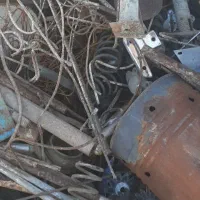 ضایعاتی  درب منزل دوستان