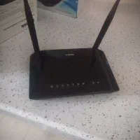 یک دستگاه مودم