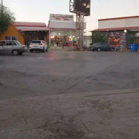 به 2 نفر نظافتچی جهت کار در پمپ بنزین نیازمندیم|استخدام خدمات فروشگاه و رستوران|زنجانرود, |دیوار