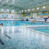 استخر هرکی خواست بیاد پیوی من ۶۰۰ تومن میفروشم