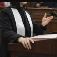 وکیل دادگستری خانم