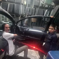 شیشه اتومبیل ستوده