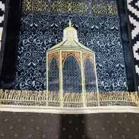 سجاده مخملی سالم وتمیز