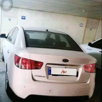 سراتو 2000 آپشنال سفید در حد صفر