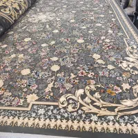 مغازه فرش فروشی جمع کردم فرشهای نو و کهنه