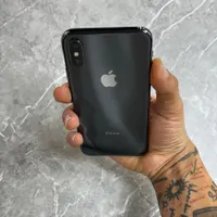 اپل iPhone X با حافظهٔ ۲۵۶ گیگابایت