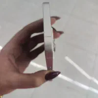 ایفون 13 نرمال