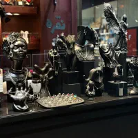 فروش مجسمه های ویترین طلا و نقره به علت جمع آوری|مجسمه، تندیس، ماکت|فردیس, نسترن غربی|دیوار