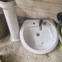 روشویی .اینه