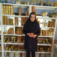 استخدام فروشنده خانم