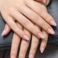 کاشت و طراحی ناخن،مانیکور و پدیکور آموزش کاشت