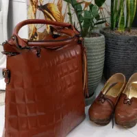 کیف و کفش در حد نو و تعدادی کفش بچه گانه مناسب