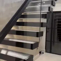 متخصص نرده های شیشه ای