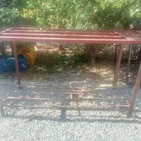 چهارپایه آهنی