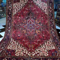 قالی عزیز طرح هندسی خاص