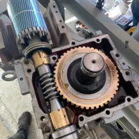 تعمیرات تخصصی موتور گیربکس آسانسور وگرلیس