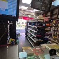 صندوق دار و فروشنده اقا