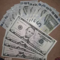 اسکناس یورو و دلار کلکسیونی