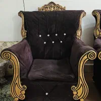 مبل ۶ نفره کارکرده به همراه میز و ۲ عدد صندلی ست