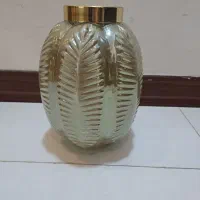 گلدان طلایی