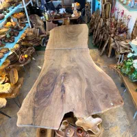 به یک فروشنده جهت کار در گالری چوب نیازمندیم