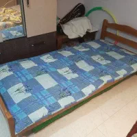 دو سر تخت و یک عدد کفی تخت تمام چوبی سالم