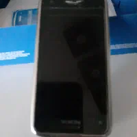 یک دستگاه گوشی نوکیا مدلc6