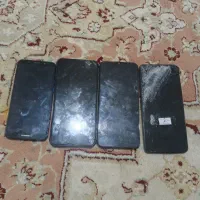 ۴ عدد گوشی نیازمند تعمیر