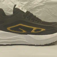 کفش و کیف|کیف، کفش، کمربند|جهرم, |دیوار