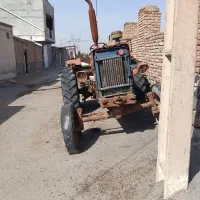 یه دستگاه تراکتور رومانی