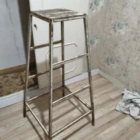 چهار پایه اهنی محکم