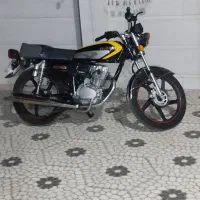 موتور سیکلت 200 پرواز