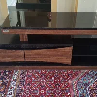 میز تلویزیون سالم بدون هیچ خط و خشی