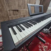 پیانو یاماها p45|پیانو، کیبورد، آکاردئون|رشت, معلم|دیوار