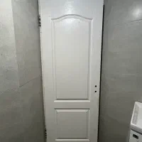 درب اتاق خواب و سرویس