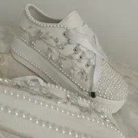 کفش نو|کیف، کفش، کمربند|عجب شیر, |دیوار